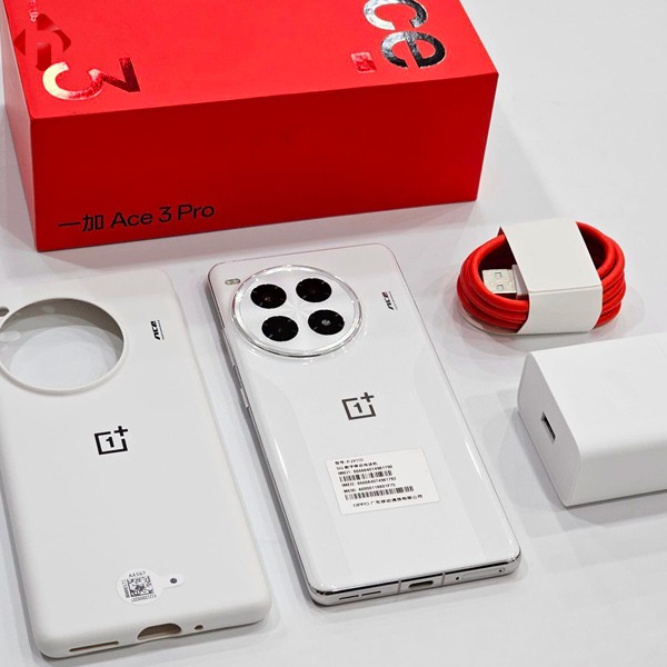 oneplus-ace-3-pro-hungmobile-2