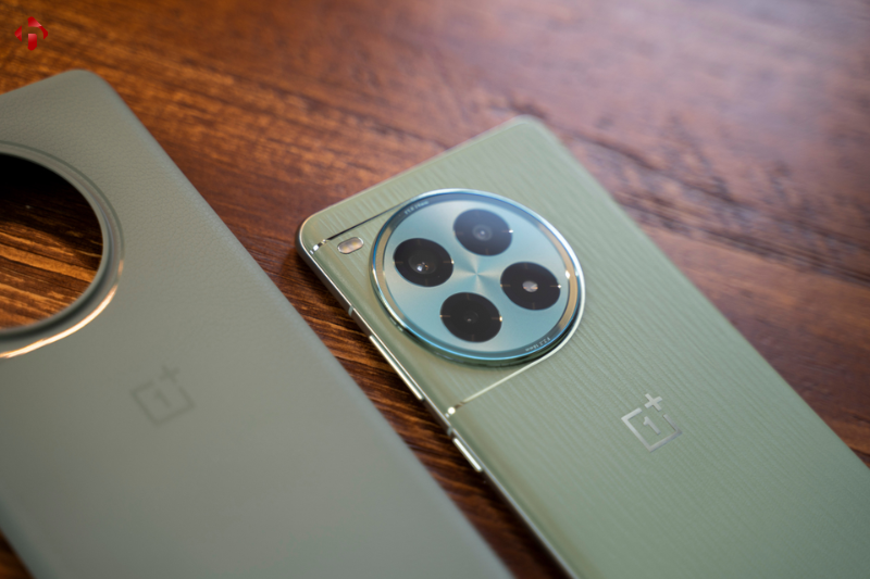 Trên tay OnePlus Ace 3 Pro: Thiết kế đẹp, cấu hình mạnh mẽ và pin trâu