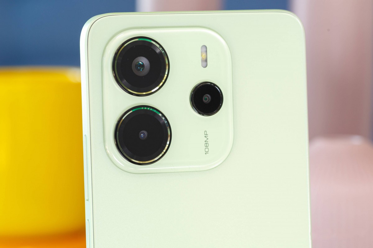 Redmi Note 14 Rear Camera Đánh giá camera Redmi Note 14 4G: Liệu chụp ảnh có thật sự đẹp như lời đồn?