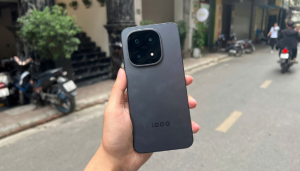 Đánh giá iQOO 15: LED quanh camera độc đáo, màn siêu sáng