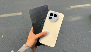 Mở hộp Realme GT8 5G: Thiết kế, phụ kiện và trải nghiệm ban đầu