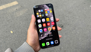 Đánh giá màn hình Realme GT8 5G: AMOLED QHD+ 144Hz, độ sáng 7000 nits