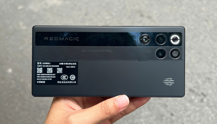 Cấu hình nubia RedMagic 11 Pro Plus: Màn 144Hz, pin 7500mAh, sạc 120W