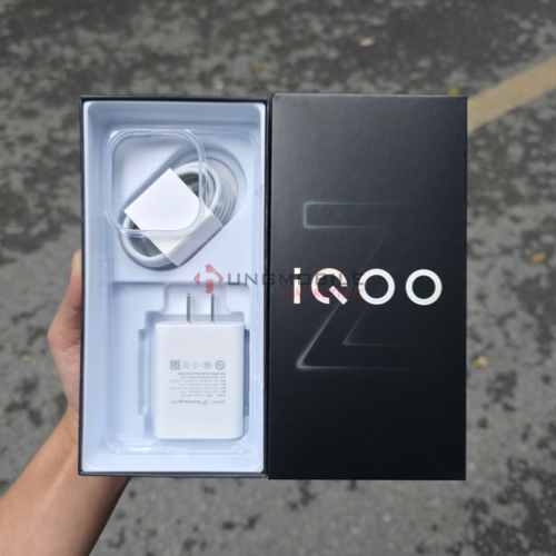 san-pham-iqoo-z11s-5g-1