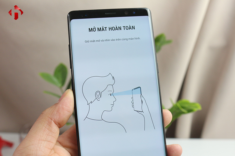 Cáº£m biáº¿n má»ng máº¯t trÃªn Galaxy Note 8 Má»¹