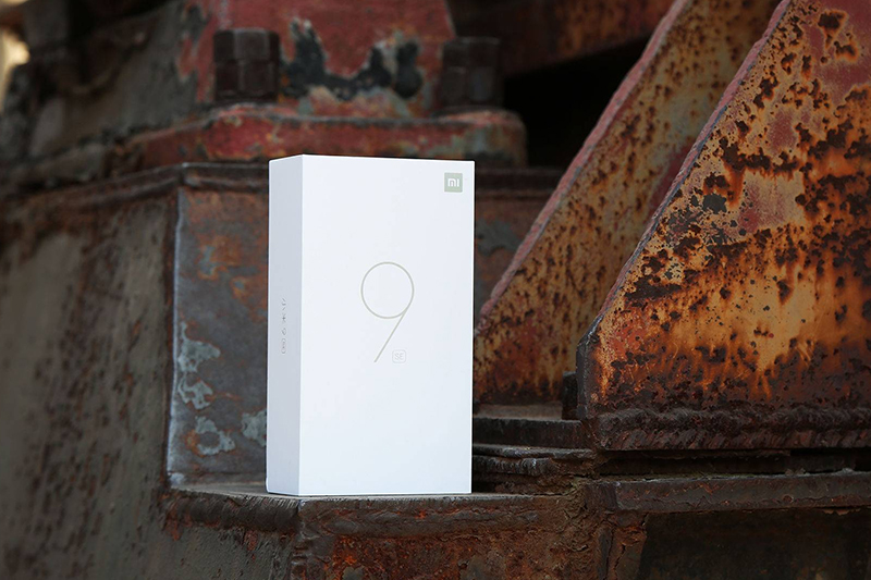 Mở hộp xiaomi Mi 9 SE xách tay
