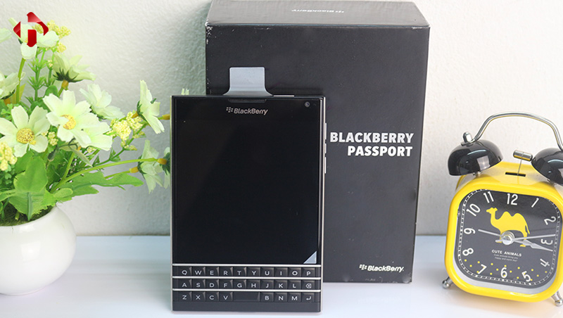 Mặt trước Blackberry Passport