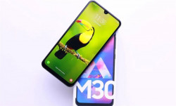 So sánh Galaxy M30 - Redmi Note 7 Pro: Khi Samsung quyết khô máu với Xiaomi